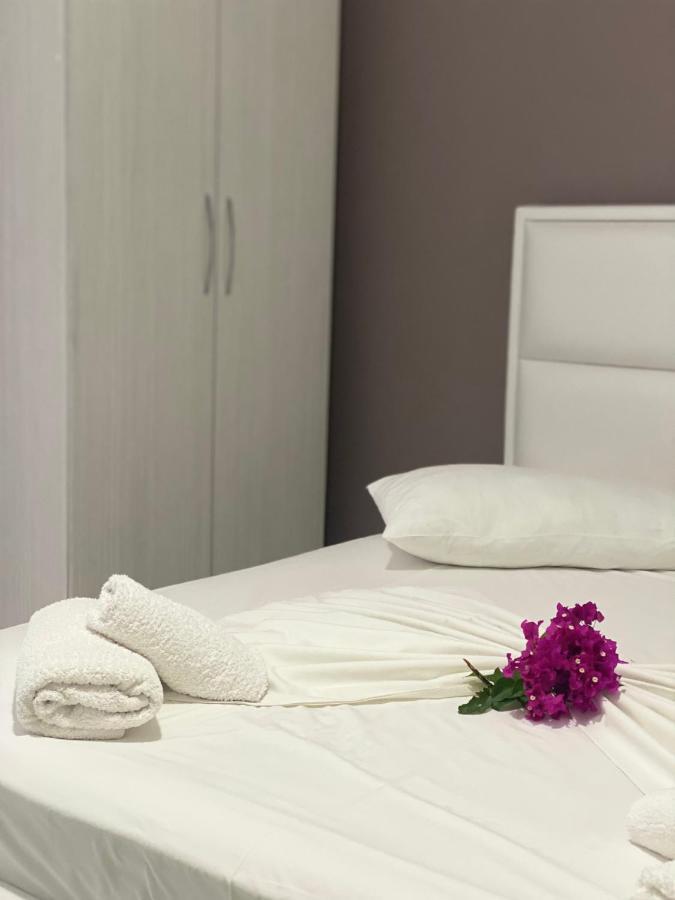 Apartment Flower Garden Ksamil