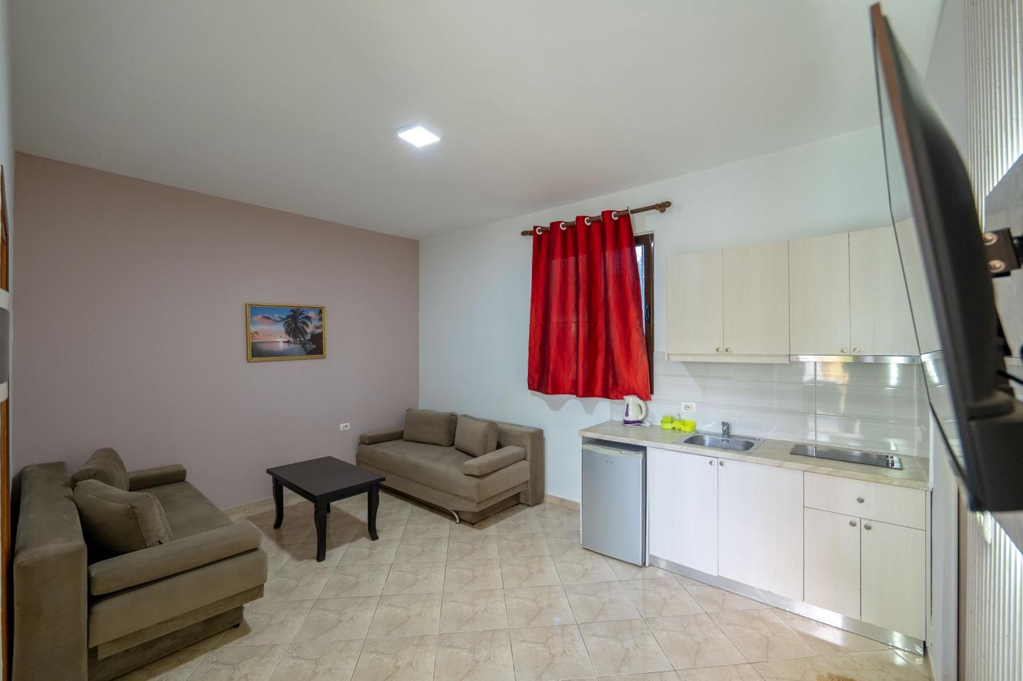 Flower Garden Apartment *