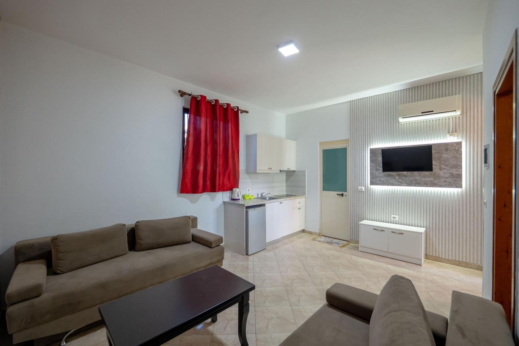 Apartment Flower Garden Ksamil