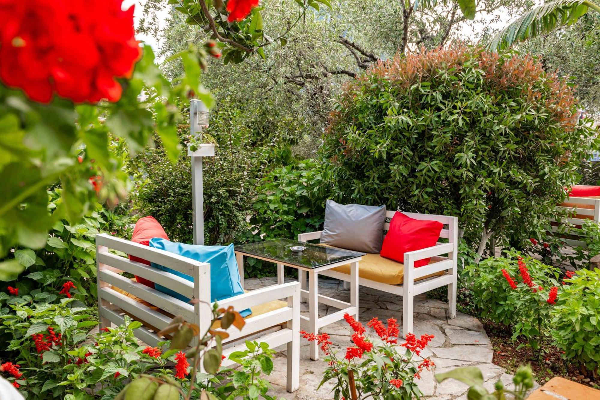 Flower Garden Ksamil