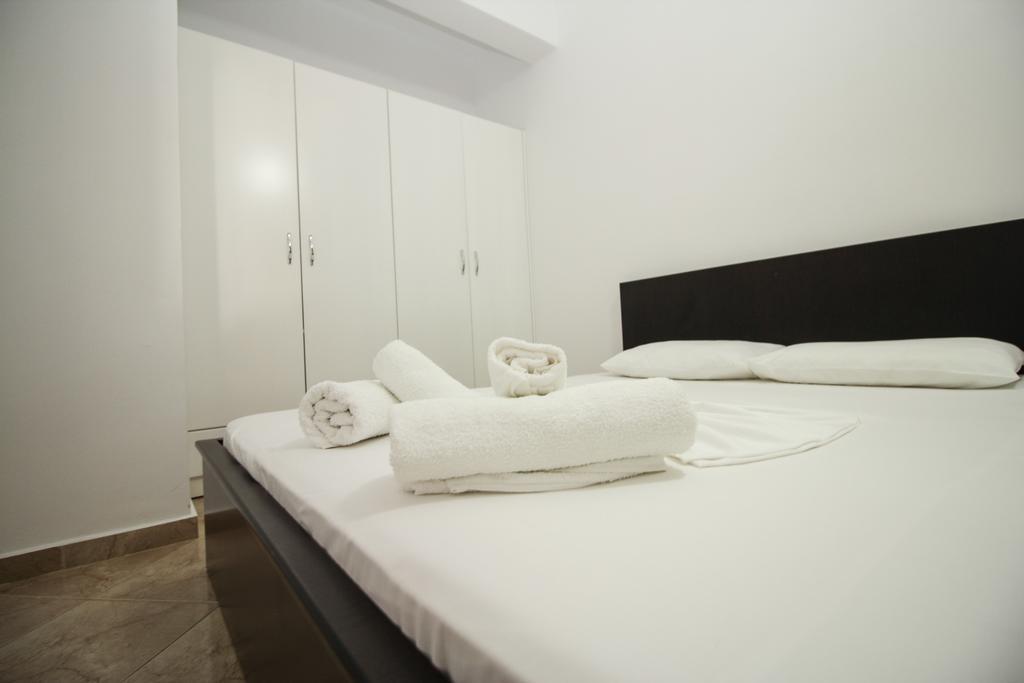 Flower Garden Apartment *