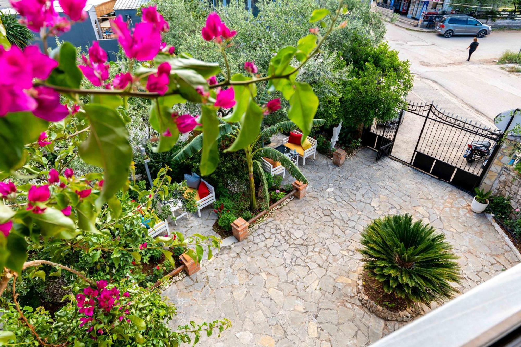 Flower Garden Apartamento *